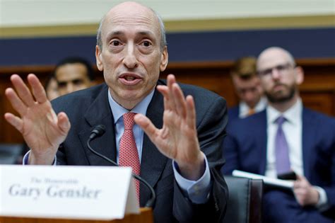 SEC chairman named CEO of the year .